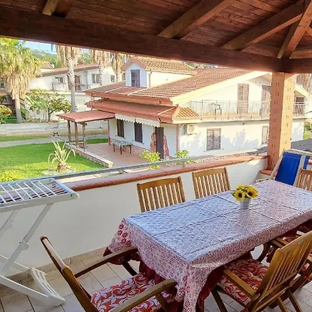 Geraeumige In Unmittelbarer Naehe Des Fantastischen Dorfes Tropea